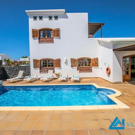 Valentina - Lh156 By Now Ltd * Playa Blanca (Lanzarote)