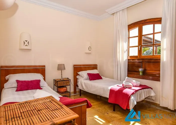 Valentina - Lh156 By Now Ltd فيلة